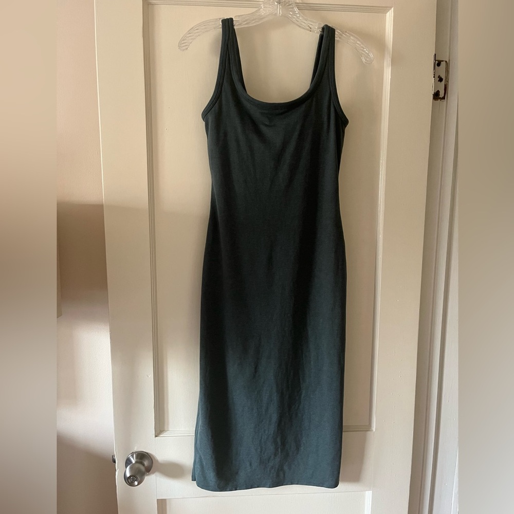 VUORI HALO ESSENTIAL DRESS Size S Lake Heather Color